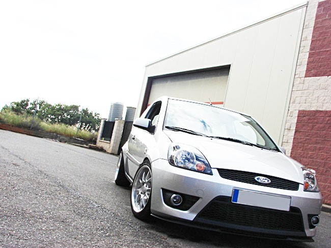 Ford fiesta mk6 st front bumper